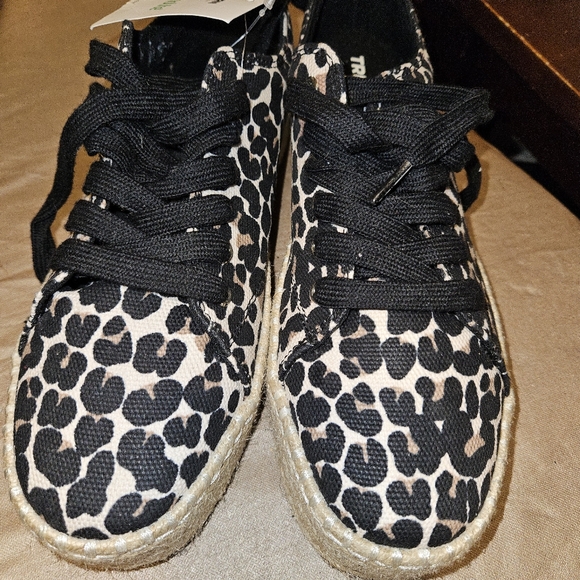 Tretorn Leopard Espadrille Sneakers women's size 8.5 - Picture 5 of 9